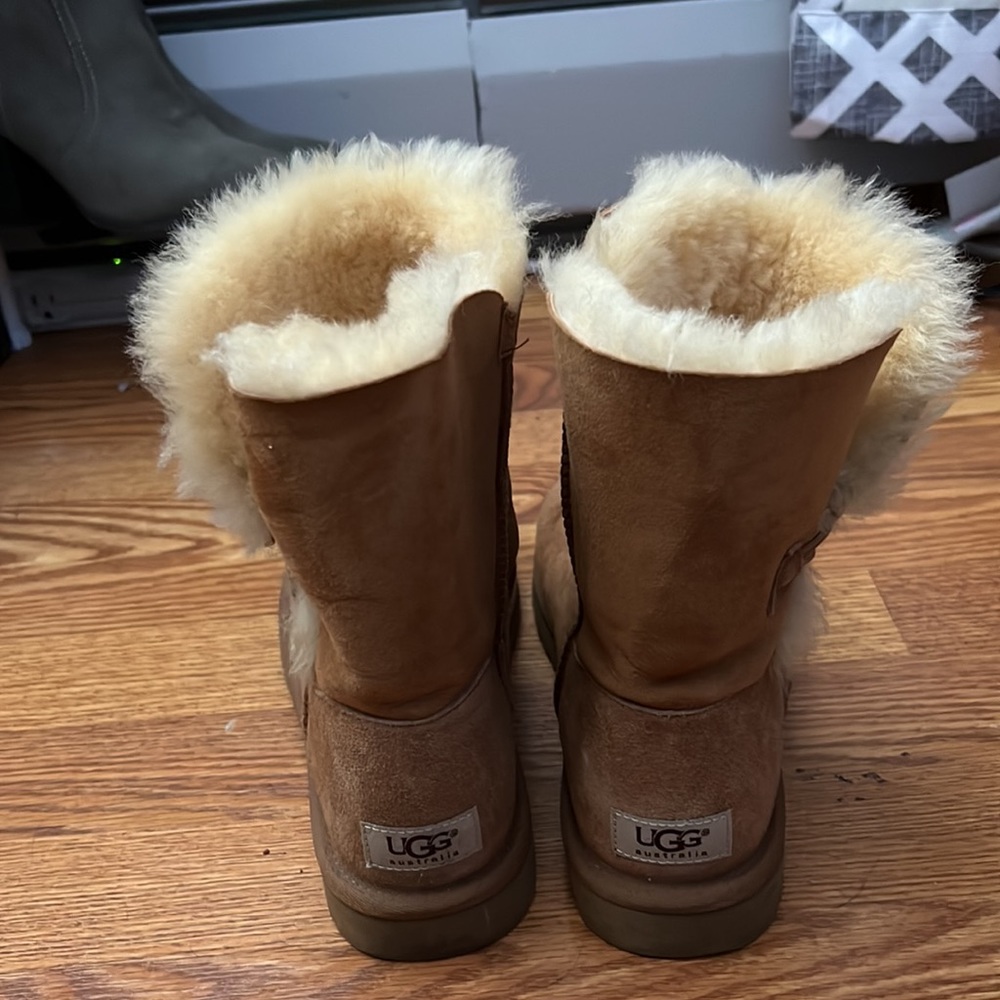 Hardly Worn Bailey Button Uggs! - image 3